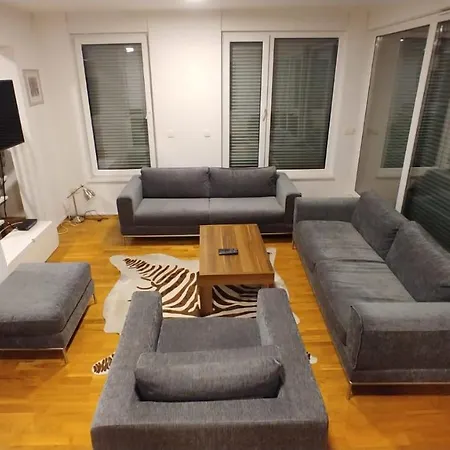Apartman Leon *